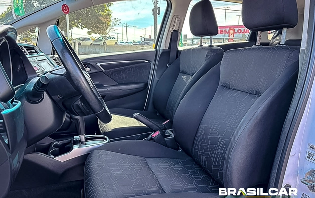 imagem-https://www.socarrao.com.br/sc-vehicle-images-prod/3836449/1789470074690-003_5e80c2e4ce23b45919173c9f68a5f3ab.jpg