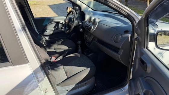 imagem-https://www.socarrao.com.br/sc-vehicle-images-prod/3836450/1789470089175-fiat-uno-1.0-evo-vivace-8v-flex-4p-manual-wmimagem10365691188.jpg