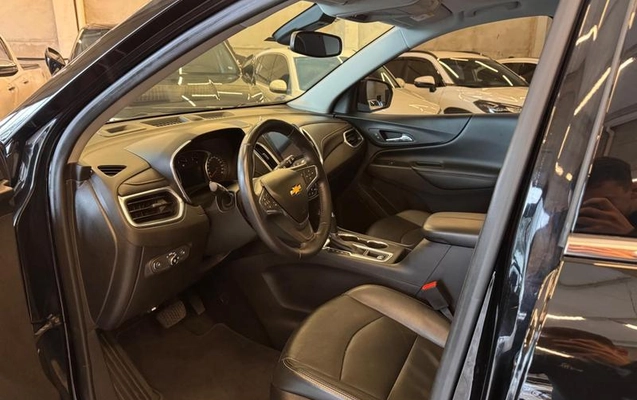 imagem-https://www.socarrao.com.br/sc-vehicle-images-prod/3836457/1789471778499-8476804_5_B_d71c7da665.jpeg