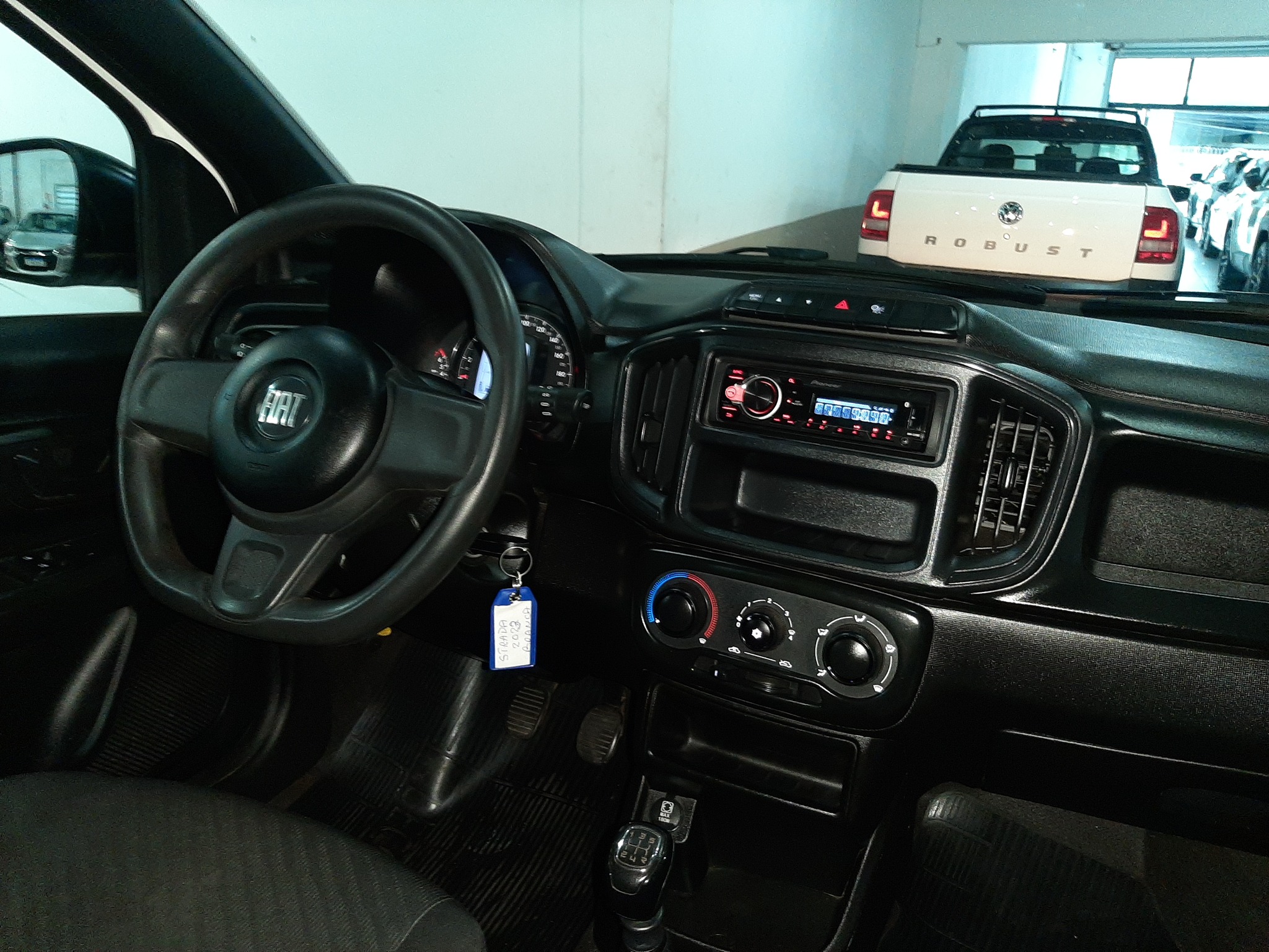 imagem-https://www.socarrao.com.br/sc-vehicle-images-prod/38368/1769988681804-6817045OR_1754018877_36_770.jpg