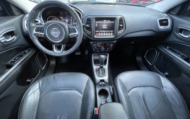imagem-https://www.socarrao.com.br/sc-vehicle-images-prod/3837012/1789472828098-1_025733.jpg
