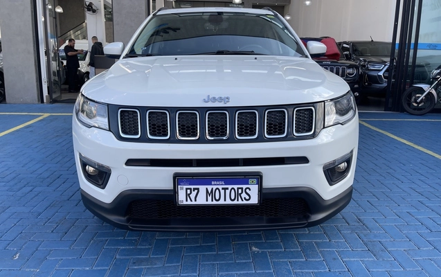 imagem-https://www.socarrao.com.br/sc-vehicle-images-prod/3837012/1789472828102-1_025729.jpg