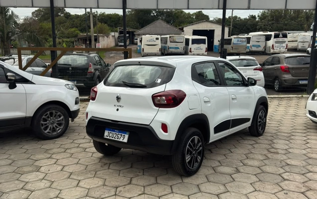 imagem-https://www.socarrao.com.br/sc-vehicle-images-prod/3837147/1789473136616-kurU4TOQYemphSLSq3ZeOHW5v2YPSCCR.jpg