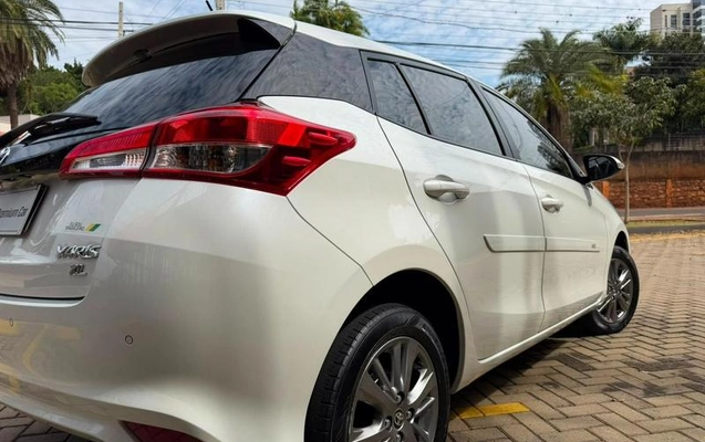 imagem-https://www.socarrao.com.br/sc-vehicle-images-prod/3837302/1789473614557-8308979_3_B_7e81632706.jpeg
