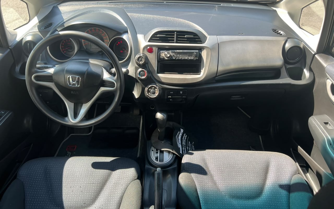 imagem-https://www.socarrao.com.br/sc-vehicle-images-prod/3837436/1789583529432-MTMuanBn.jpg