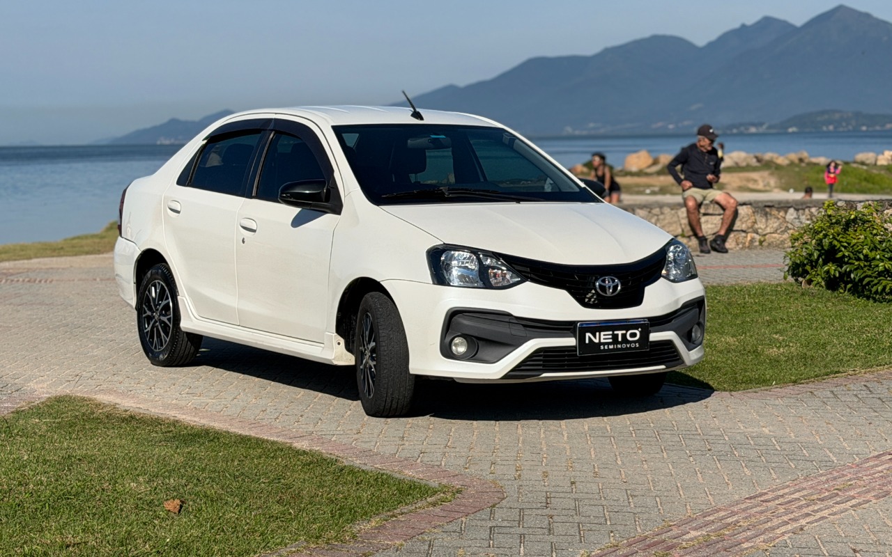 imagem-https://www.socarrao.com.br/sc-vehicle-images-prod/3837860/1789474951805-SU1HXzQyNTUuanBn.jpg