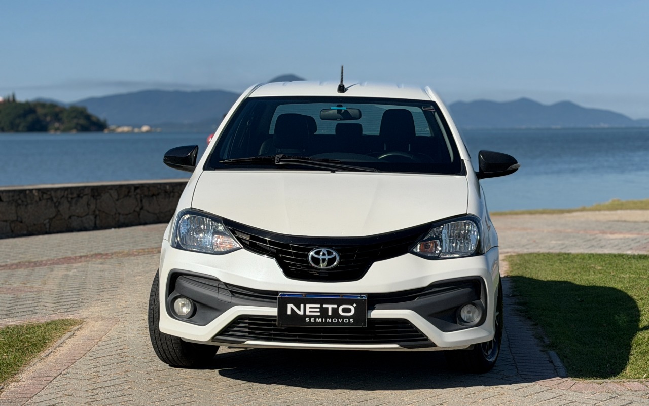 imagem-https://www.socarrao.com.br/sc-vehicle-images-prod/3837860/1789474953399-SU1HXzQyNTMuanBn.jpg