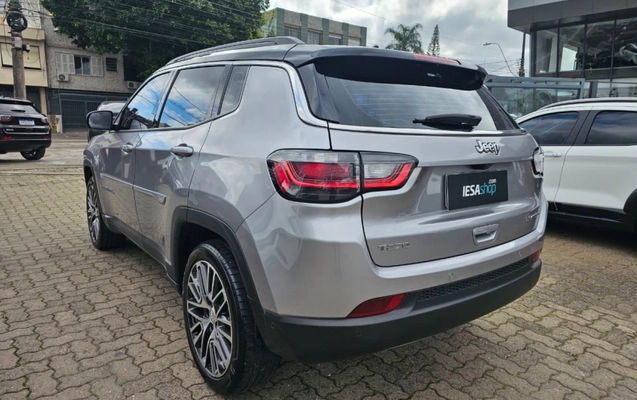 imagem-https://www.socarrao.com.br/sc-vehicle-images-prod/3838069/1789475567388-fEAxjesMIA1n2ejOr6qomb4isBEa9PhW.jpg