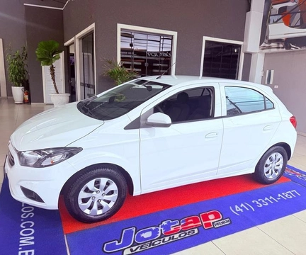 Chevrolet Onix 2018 Branco — foto 1 de 3