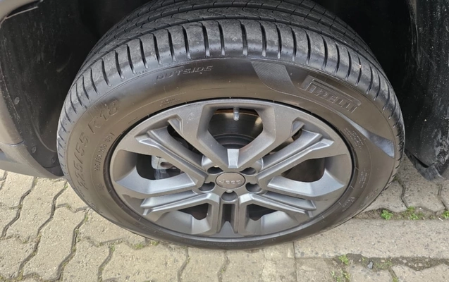 imagem-https://www.socarrao.com.br/sc-vehicle-images-prod/3838585/1789476884795-Igy2Fdmh9DOTrT0TFoAx0LTP21QMln5n.jpg