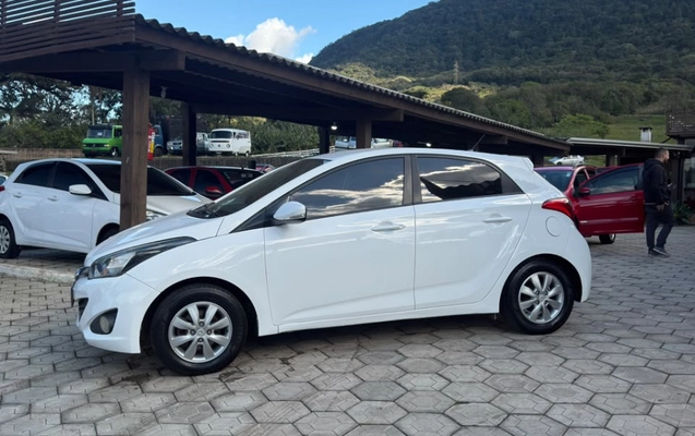 imagem-https://www.socarrao.com.br/sc-vehicle-images-prod/3838769/1789477134320-goyL1aJ4A9WX00uRkliHdZNTZOcRXkge.jpg