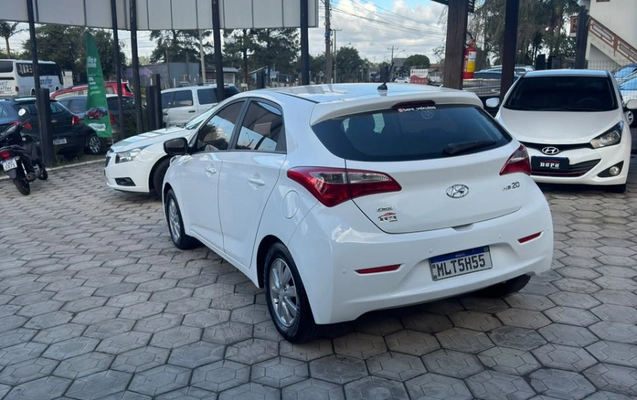 imagem-https://www.socarrao.com.br/sc-vehicle-images-prod/3838769/1789477134321-zf4wwrwQI8oTey0bP9NjTvGjZ5lF9fjD.jpg
