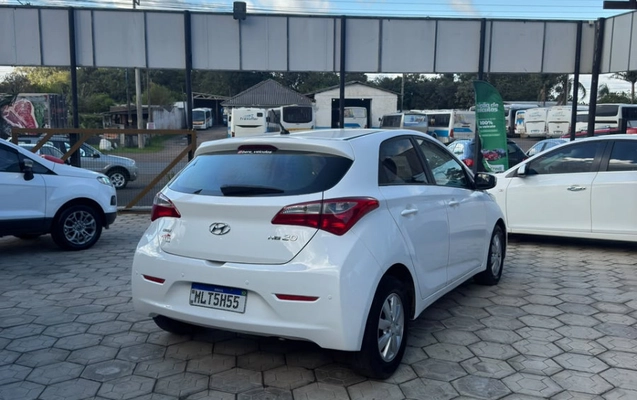 imagem-https://www.socarrao.com.br/sc-vehicle-images-prod/3838769/1789477134323-RQfB6rpnE31AA7iYbxyb9SzducLWI3xR.jpg