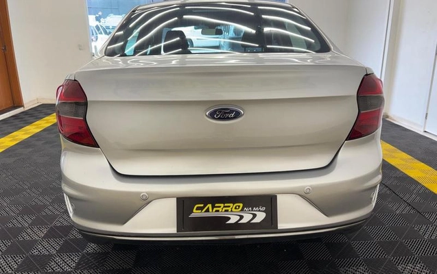 imagem-https://www.socarrao.com.br/sc-vehicle-images-prod/3838909/1789477419841-8396090_6_B_da2464d2c1.jpeg