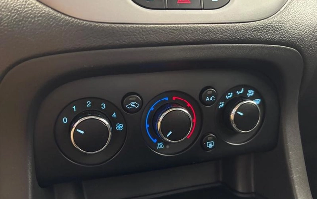 imagem-https://www.socarrao.com.br/sc-vehicle-images-prod/3838909/1789477419860-8396090_21_B_19c5dde80a.jpeg
