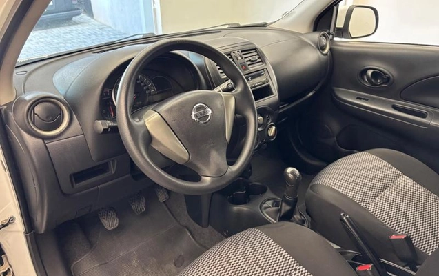 imagem-https://www.socarrao.com.br/sc-vehicle-images-prod/3839202/1789564951508-8396171_15_B_c1f90901e9.jpeg