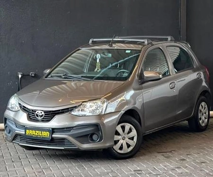 Toyota Etios 2018 Cinza — foto 1 de 3