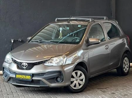 Toyota Etios 2018 Cinza — foto 1 de 3