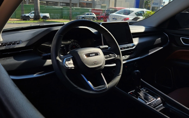 imagem-https://www.socarrao.com.br/sc-vehicle-images-prod/3839617/1789478705524-6e683b85-4c2d-428e-a220-5f33a6141c67.jpg