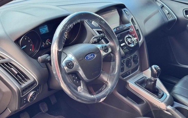 imagem-https://www.socarrao.com.br/sc-vehicle-images-prod/3839719/1789565675008-8475055_13_B_44ea413eaa.jpeg