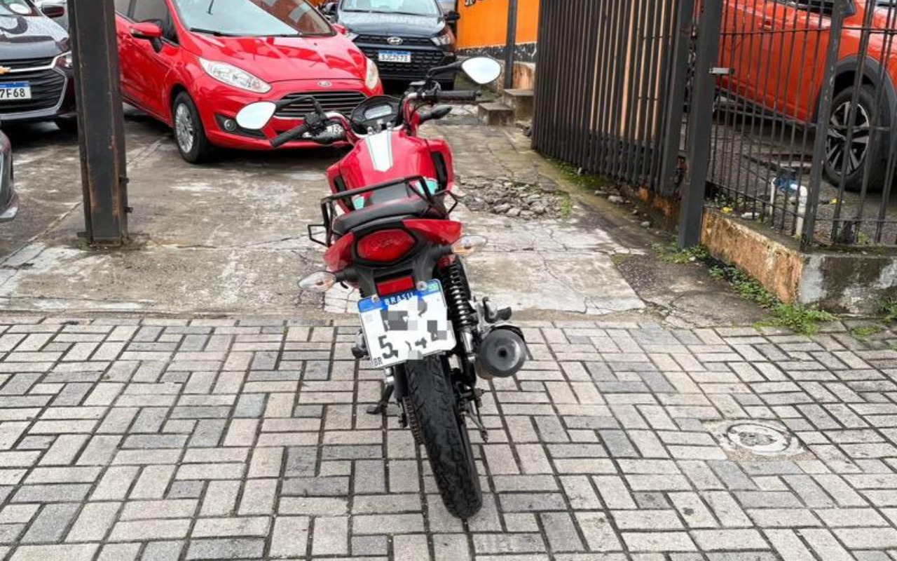imagem-https://www.socarrao.com.br/sc-vehicle-images-prod/3840017/1789479422165-RkNfMzkzOV84NDU0NDYwXzJfVl8wNTdlMjI4M2ViLmpwZWc.jpeg