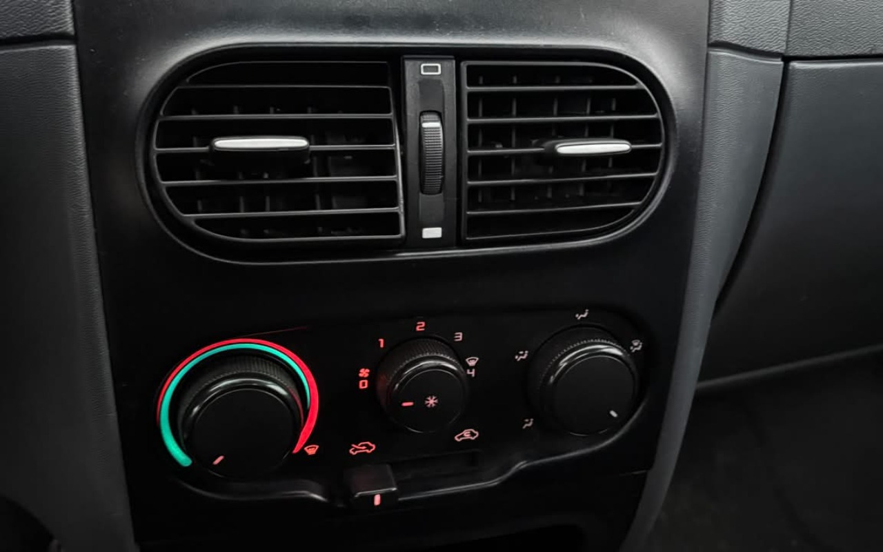 imagem-https://www.socarrao.com.br/sc-vehicle-images-prod/3840284/1789479978110-V2hhdHNBcHAgSW1hZ2UgMjAyNi0wOS0xMiBhdCAxOC4xMi4xNSAoMSkuanBlZw.jpeg