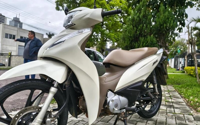 imagem-https://www.socarrao.com.br/sc-vehicle-images-prod/3840337/1790277054462-8461262_4_B_508a480f74.jpeg
