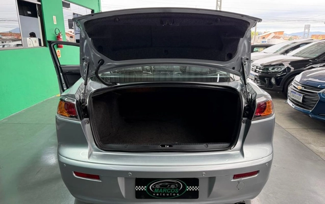 imagem-https://www.socarrao.com.br/sc-vehicle-images-prod/3840432/1789480268798-gb-a9668e2.jpeg