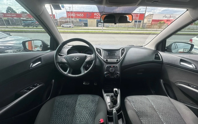 imagem-https://www.socarrao.com.br/sc-vehicle-images-prod/3840491/1789480532801-V2hhdHNBcHAgSW1hZ2UgMjAyNi0wOS0xMSBhdCAxNS4xMi40OCAoNCkuanBlZw.jpeg