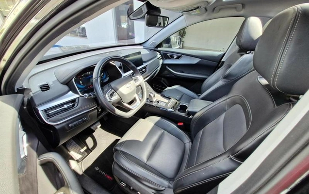 imagem-https://www.socarrao.com.br/sc-vehicle-images-prod/3840564/1789586631247-8465743_14_B_f9cc0d354f.jpeg