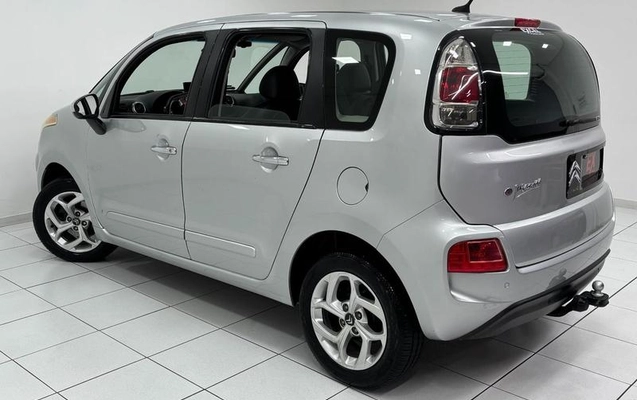 imagem-https://www.socarrao.com.br/sc-vehicle-images-prod/3840739/1789480896630-8370943_3_B_b2655a8fc1.jpeg