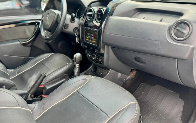 imagem-https://www.socarrao.com.br/sc-vehicle-images-prod/3840837/1789481123424-003_ada640ea0b9f80dec7c8c2b9c81c2a36.jpeg