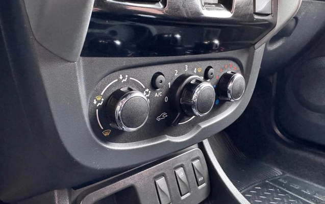 imagem-https://www.socarrao.com.br/sc-vehicle-images-prod/3840952/1789481591660-8467426_12_B_80663a29ce.jpeg