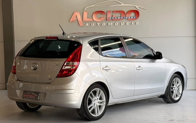 imagem-https://www.socarrao.com.br/sc-vehicle-images-prod/3841013/1789481649846-adbec244cbc348d3b0e365455df515e4_1789481482137.jpg