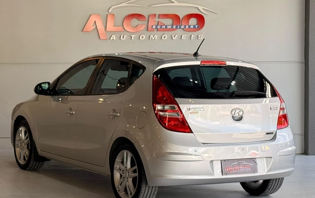 imagem-https://www.socarrao.com.br/sc-vehicle-images-prod/3841013/1789481649859-bd13f4977ffa406ea8415c9929e01a92_1789481482146.jpg