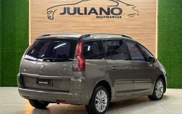 imagem-https://www.socarrao.com.br/sc-vehicle-images-prod/3841287/1789482084313-JuWUPGItXqRnm2JdeM44JcMz4cXlWq4p.jpg