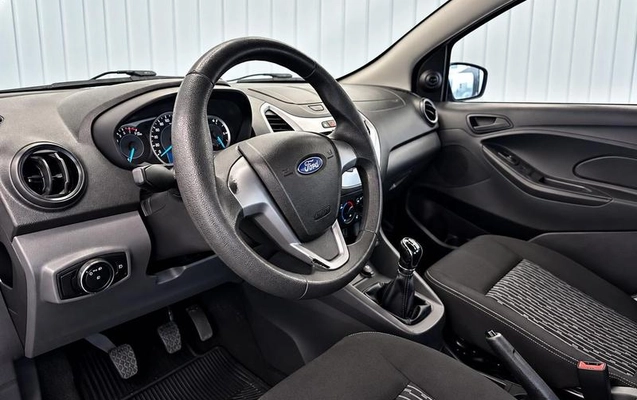 imagem-https://www.socarrao.com.br/sc-vehicle-images-prod/3841337/1789482307246-8475550_14_B_0a6216f317.jpeg