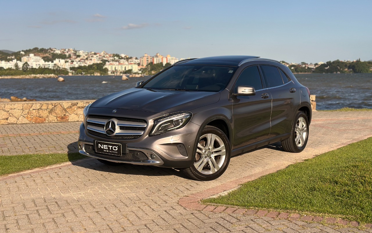 Mercedes-Benz GLA 200 2016 Cinza — foto 1 de 3