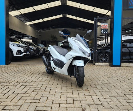 Honda PCX 160 2024 Branco — foto 1 de 3