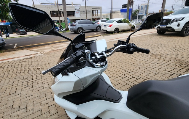 imagem-https://www.socarrao.com.br/sc-vehicle-images-prod/3841600/1789482765810-ca134c99-4465-4a03-a1ab-e87e10e46d4f.jpg