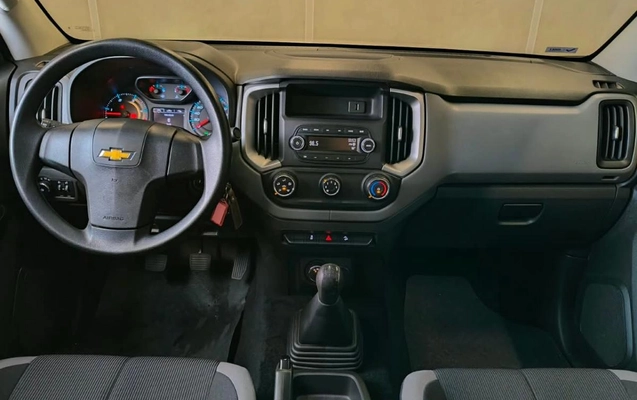 imagem-https://www.socarrao.com.br/sc-vehicle-images-prod/3841735/1789483061608-695eda65-bbc8-4fc5-800f-86a28fc856f7.jpeg