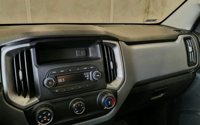 imagem-https://www.socarrao.com.br/sc-vehicle-images-prod/3841735/1789483061609-eacaa657-bc45-4e06-a06c-1213e18dfd78.jpeg