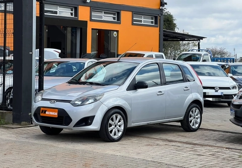 Ford Fiesta 2014 Prata — foto 1 de 3