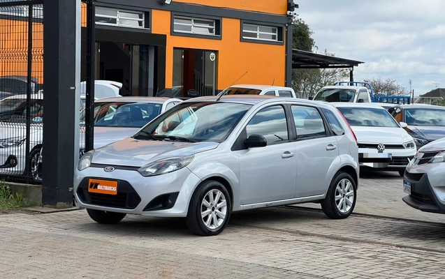 imagem-https://www.socarrao.com.br/sc-vehicle-images-prod/3841778/1789483189634-V2hhdHNBcHAgSW1hZ2UgMjAyNi0wOS0xNSBhdCAxMC41Ny4wNS5qcGVn.jpeg