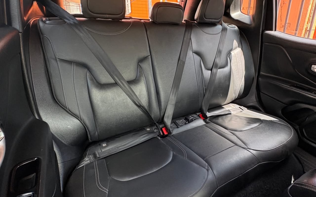 imagem-https://www.socarrao.com.br/sc-vehicle-images-prod/3841955/1789483514110-V2hhdHNBcHAgSW1hZ2UgMjAyNi0wOS0xNSBhdCAxMS4xOS4zNS5qcGVn.jpeg