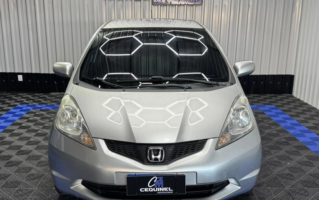 imagem-https://www.socarrao.com.br/sc-vehicle-images-prod/3841990/1789483547090-959f3365-4c88-4ee9-9edc-24ec58348966.jpeg