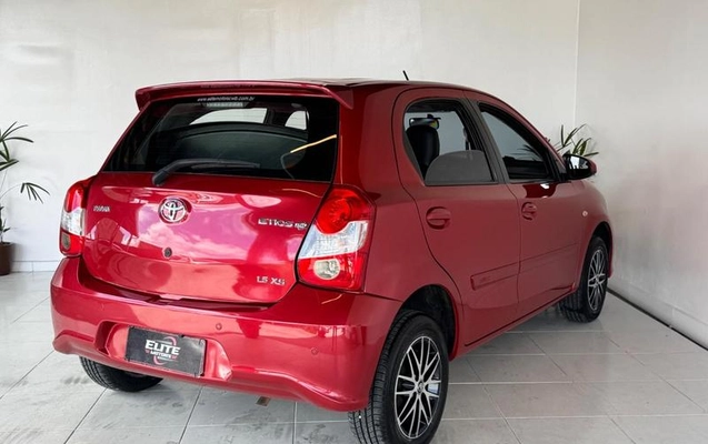 imagem-https://www.socarrao.com.br/sc-vehicle-images-prod/3842159/1789484336770-8474502_5_B_656023444c.jpeg