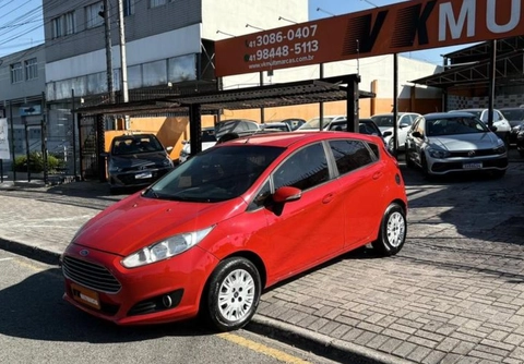 Ford Fiesta 1.6 16V Flex Aut. 5p 2015 Vermelho — foto 1 de 3