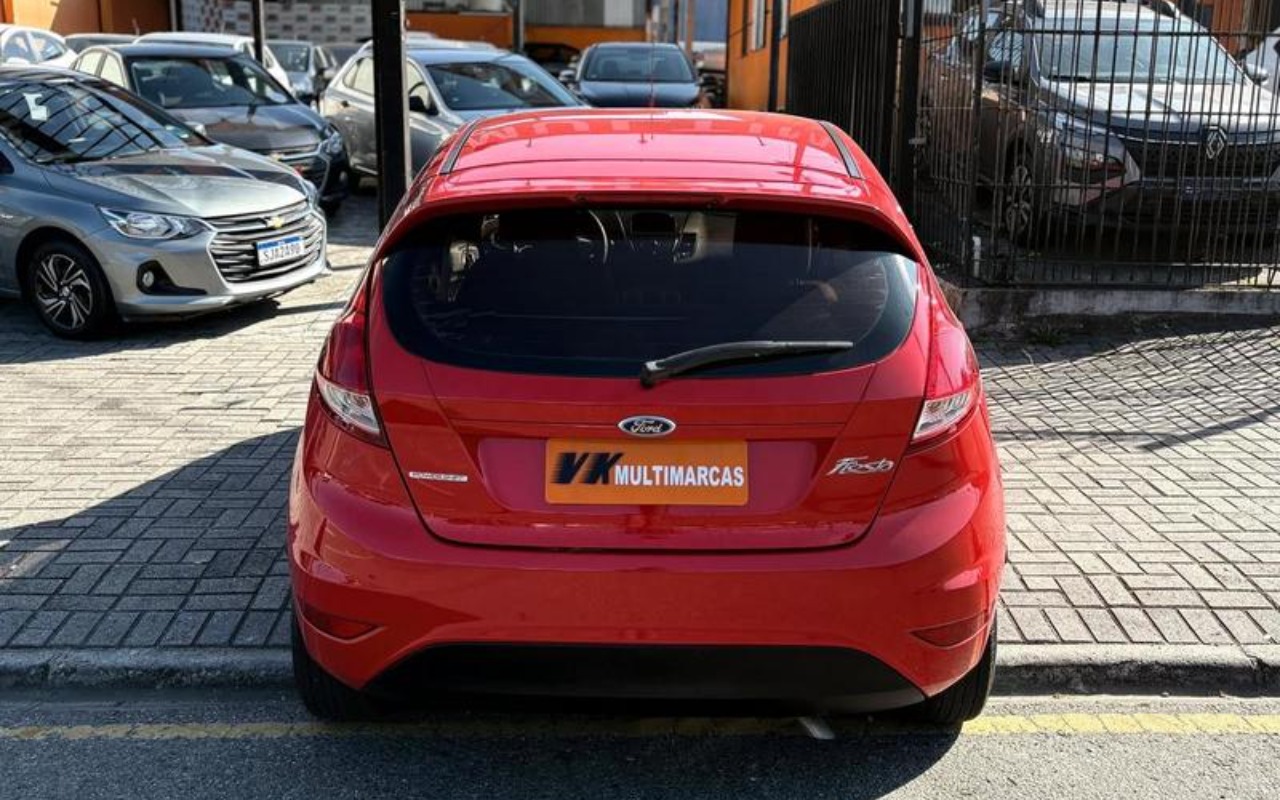 imagem-https://www.socarrao.com.br/sc-vehicle-images-prod/3842466/1789484588122-RkNfMzkzOV84Mzc5MTU2XzEzX1ZfNTAxN2JmOTA5OC5qcGVn.jpeg