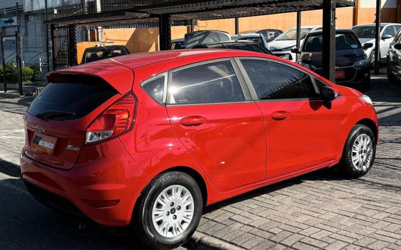 imagem-https://www.socarrao.com.br/sc-vehicle-images-prod/3842466/1789484589033-RkNfMzkzOV84Mzc5MTU2XzEwX1ZfODBhMGQ5NDY1YS5qcGVn.jpeg